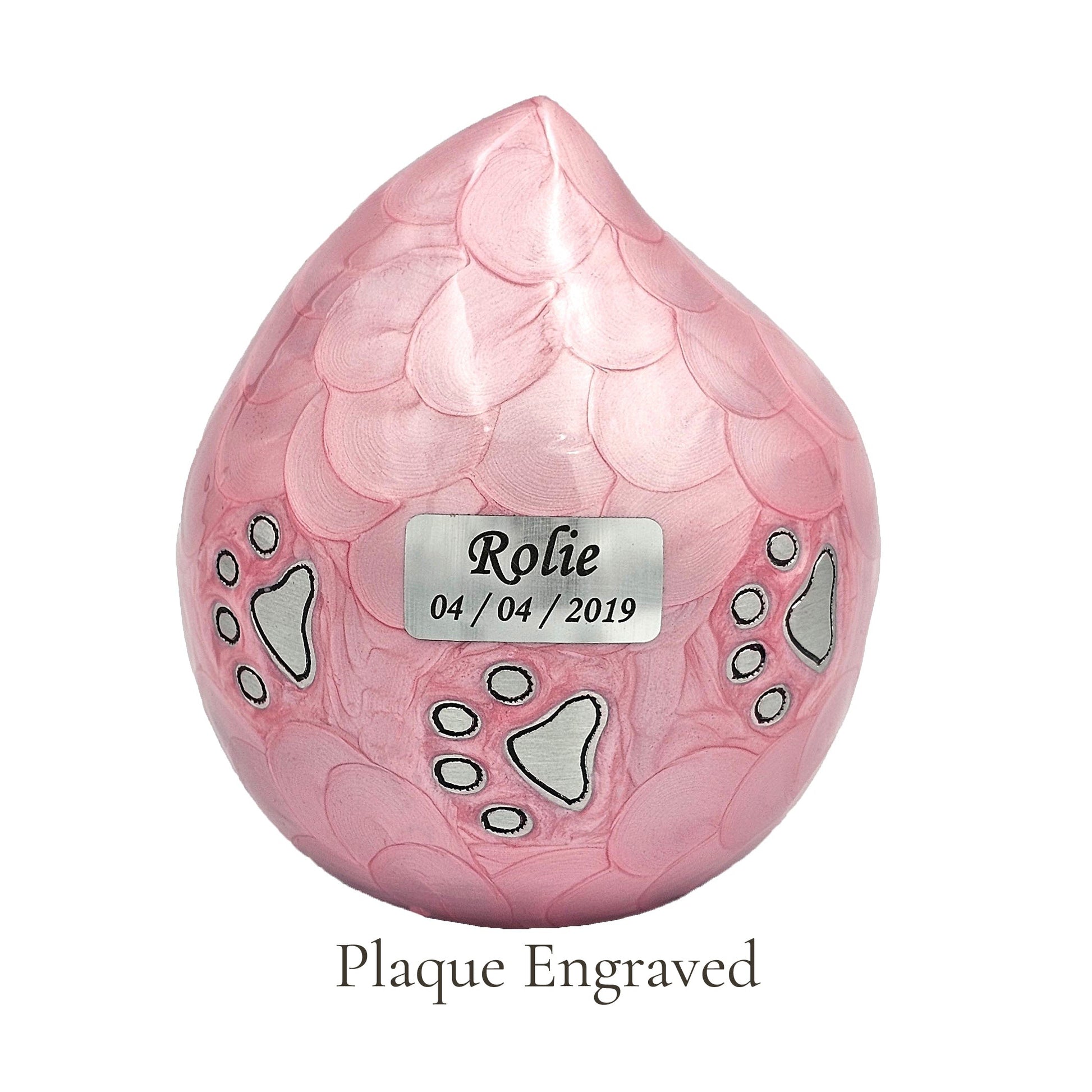 Plaque engraved on the urn